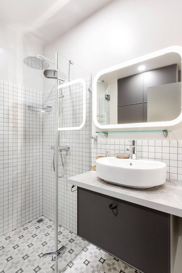 Happy Inn Laime Studio, Self Check-In-24-7, A-C, Parking-In-The-Underground-Garage VNO Eksteriør billede